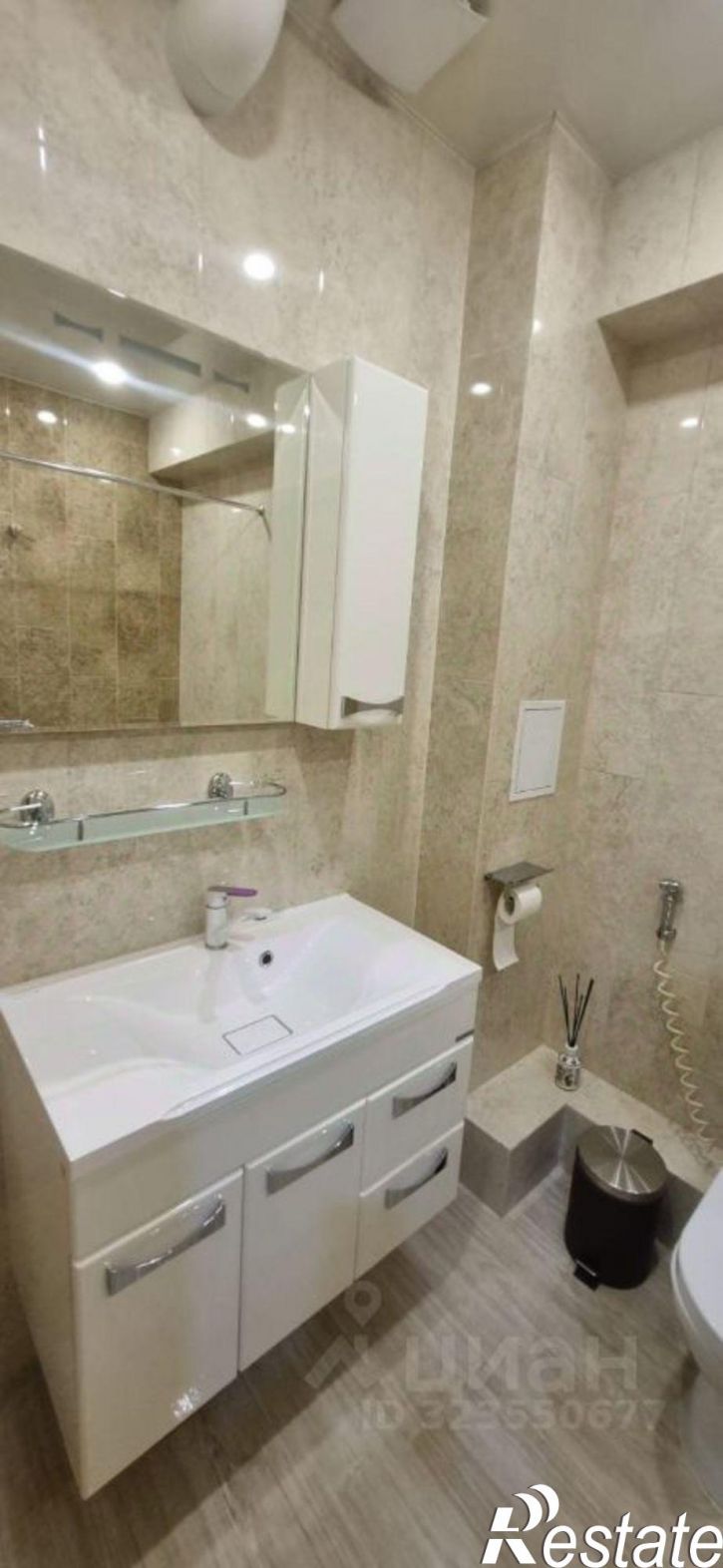 2-комн квартира Просторная улица, 17,  д. 17