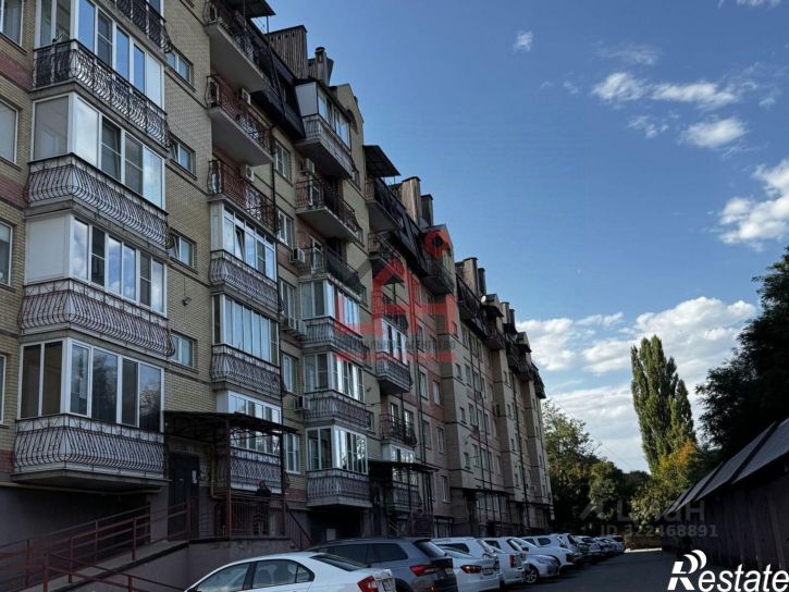 3-комн квартира ул Орджоникидзе, 84 3,  д. 84 3,  к. 3