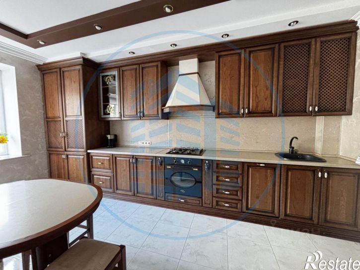 3-комн квартира улица Орджоникидзе, 84 к1,  д. 84 к1