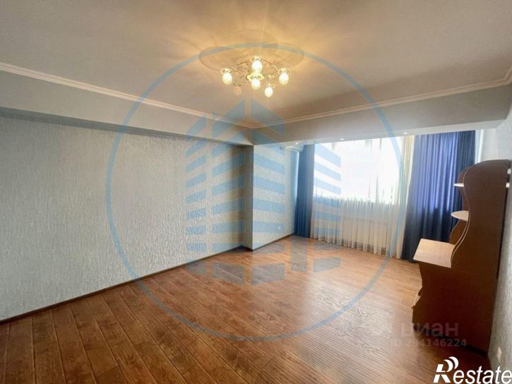 3-комн квартира Никольская улица, 15А,  д. 15А