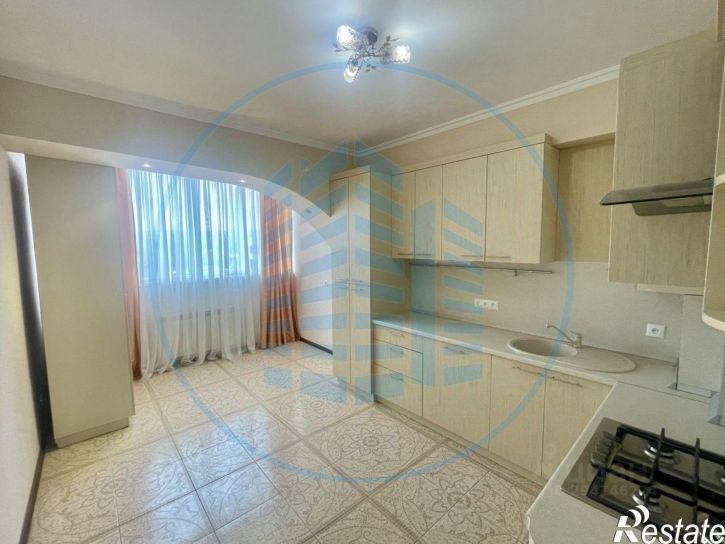 3-комн квартира Никольская улица, 15А,  д. 15А