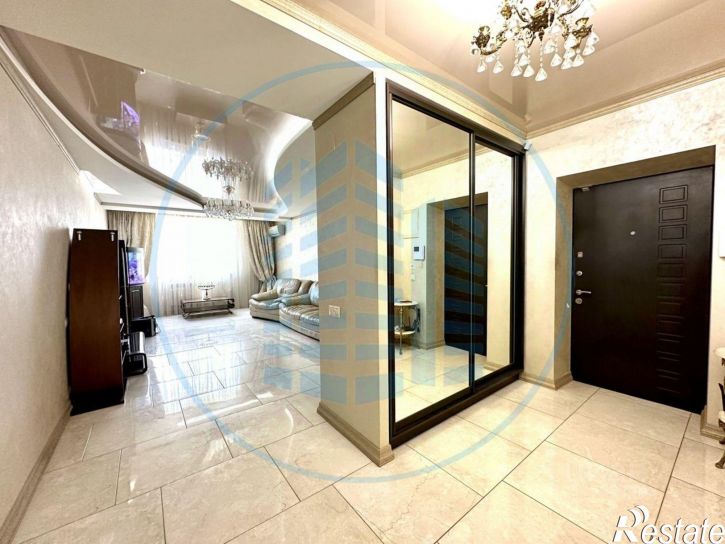 3-комн квартира улица Шмидта, 72,  д. 72