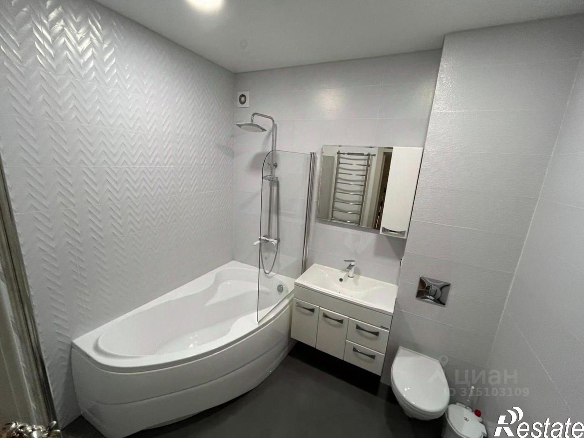 Сдать квартиру за 35 000 рублей на улица Октябрьская Площадь, 31В