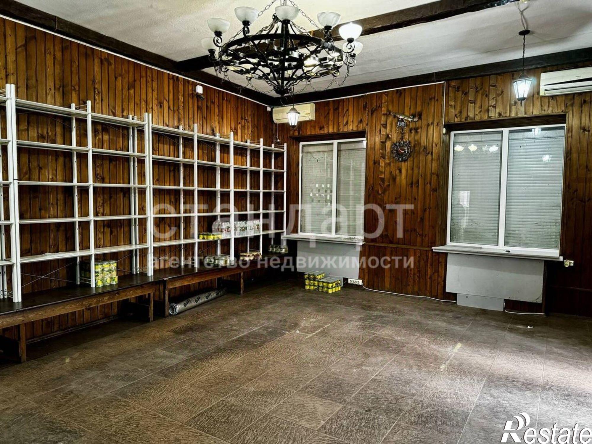 Купить торговое помещение за 7 800 130 рублей на Озёрная улица, 4Б