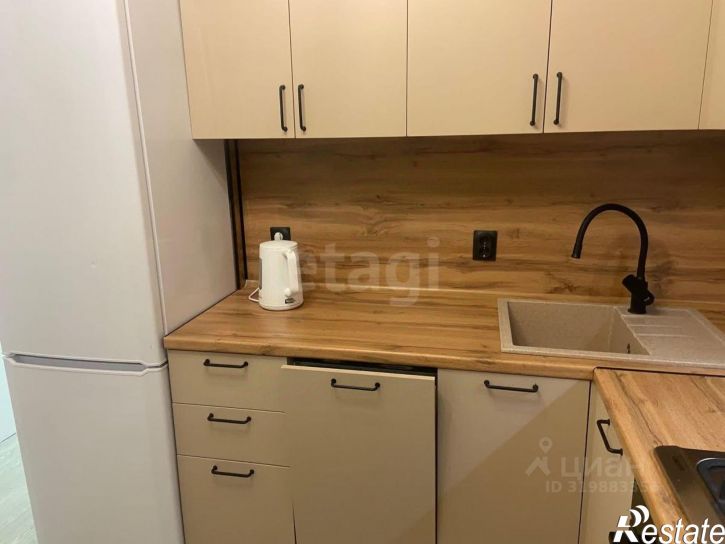 2-комн квартира улица Гагарина, 123,  д. 123