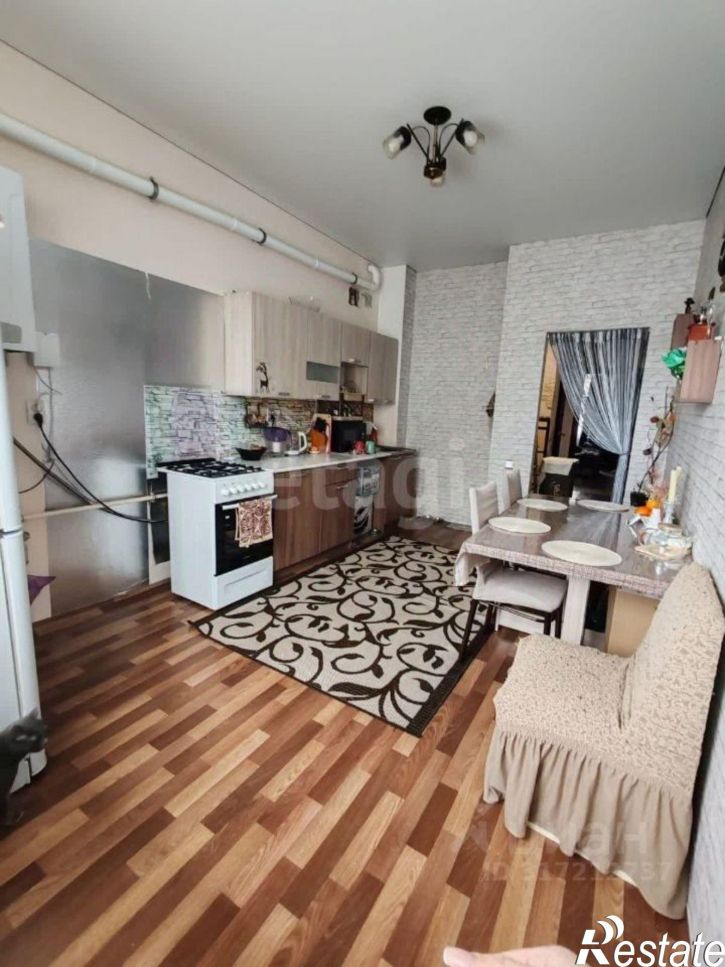 3-комн квартира улица Шмидта, 27,  д. 27