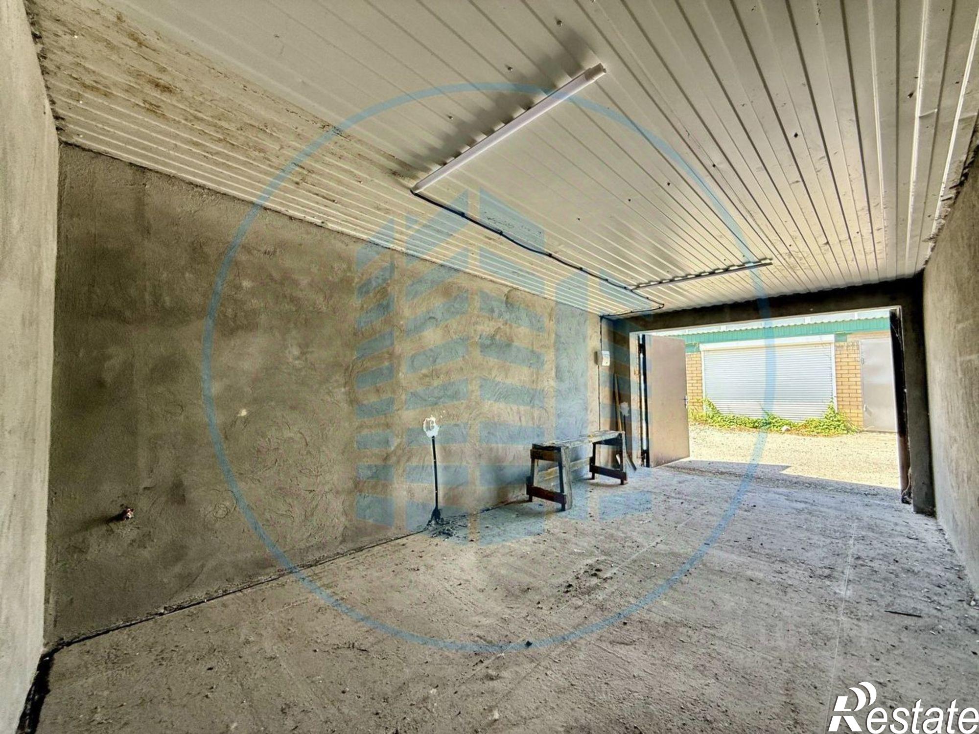 Купить гараж, место в паркинге за 780 500 рублей на Никольская улица, 15Б