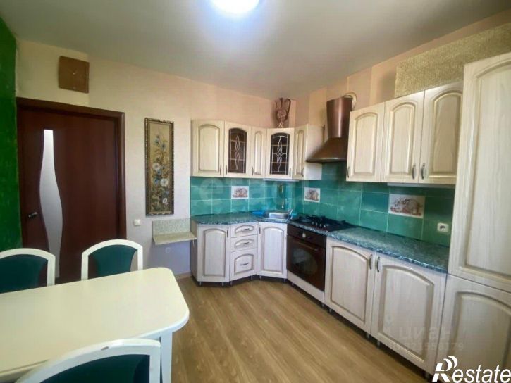 2-комн квартира Средняя улица, 33,  д. 33