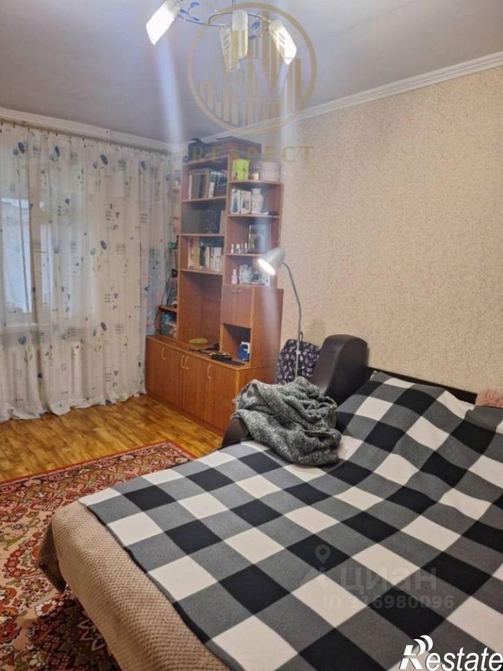 3-комн квартира улица Долина Роз, 8,  д. 8
