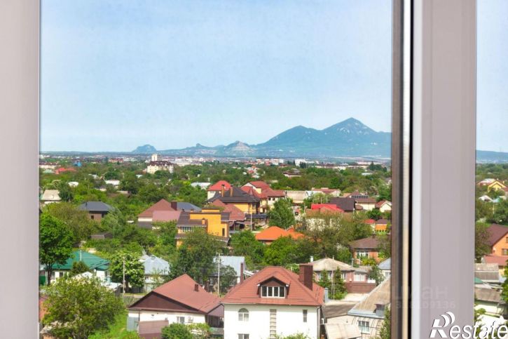 2-комн квартира Октябрьская улица, 8/8,  д. 8/8