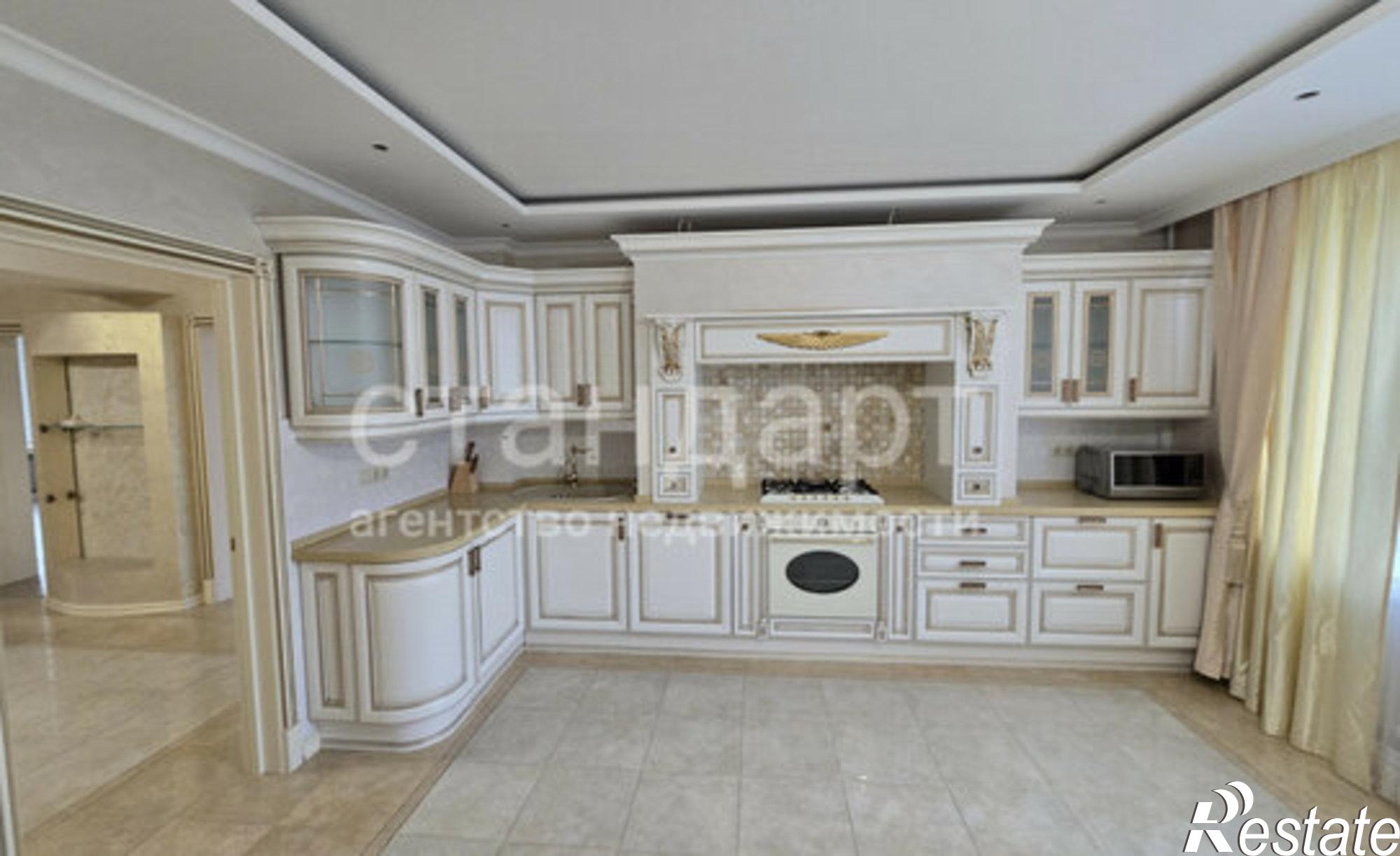 Купить квартиру за 17 500 000 рублей на ул Новопятигорская, 8