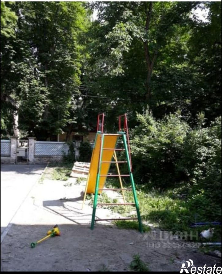 2-комн квартира улица Титова, 11,  д. 11