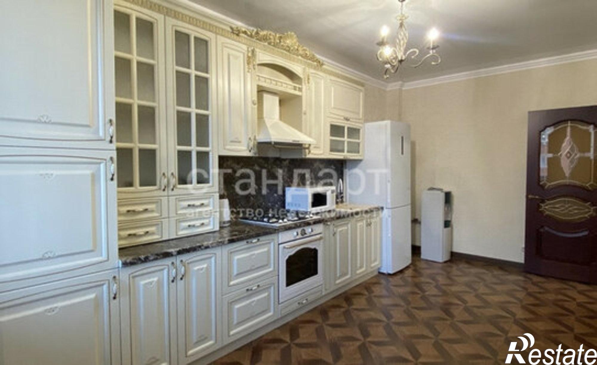 Купить квартиру за 11 500 000 рублей на улица Комарова, 23