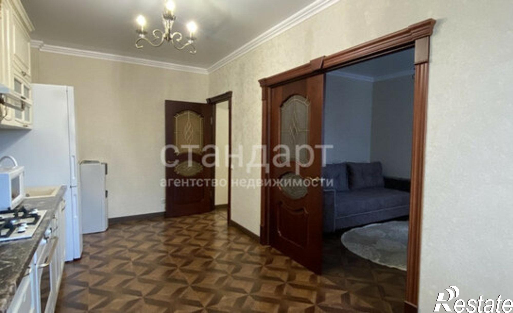 Купить квартиру за 11 500 000 рублей на улица Комарова, 23