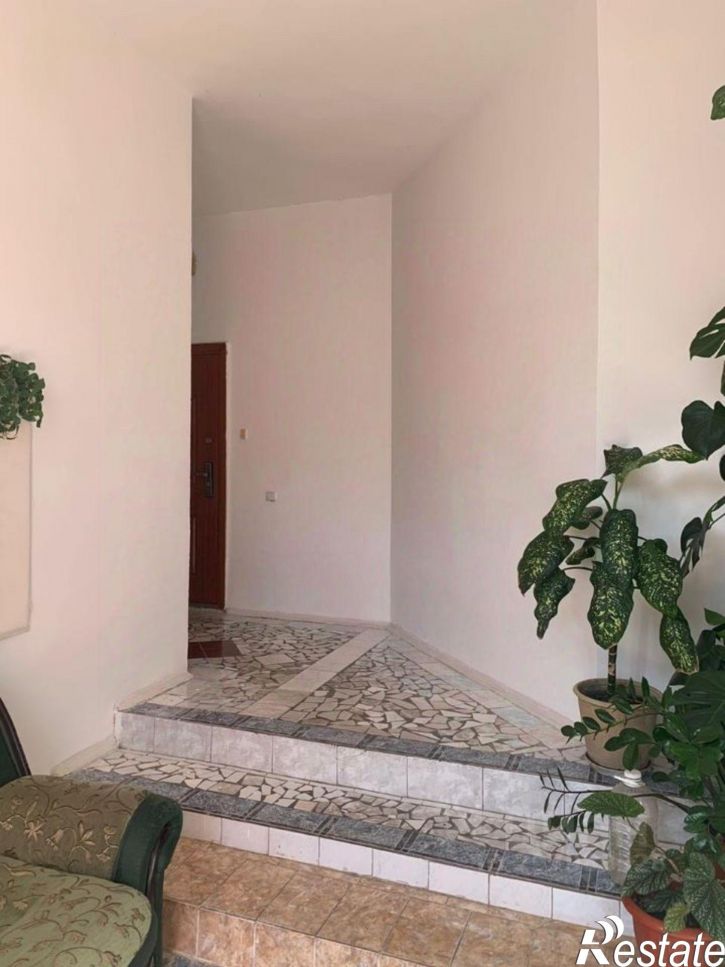 4-комн квартира Майская улица, 10,  д. 10