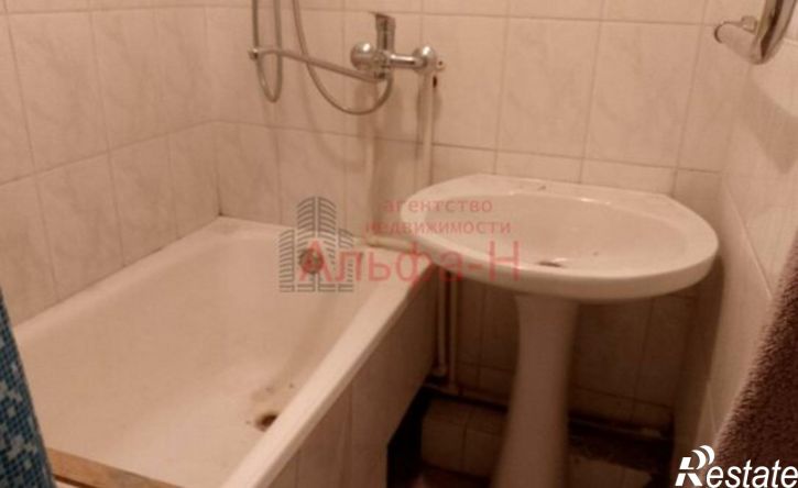 2-комн квартира улица Долина Роз, 10,  д. 10