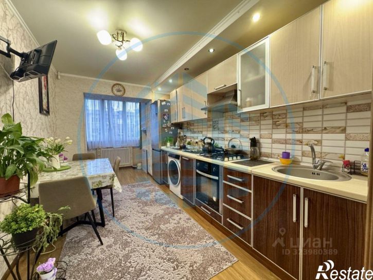 3-комн квартира улица Балахонова, 27А,  д. 27А