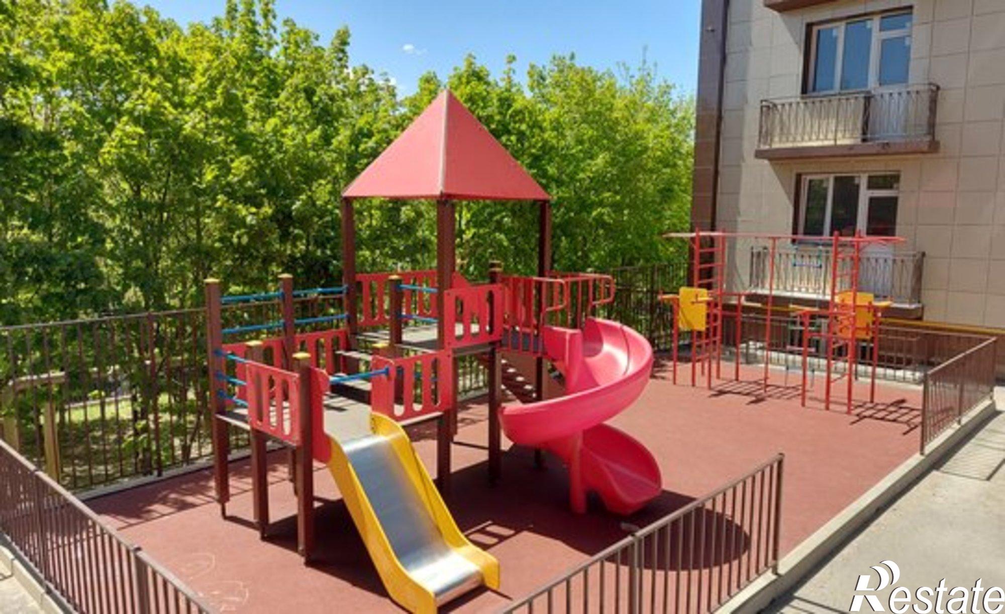 Купить квартиру за 3 874 000 рублей на ул Кленовая роща, 4