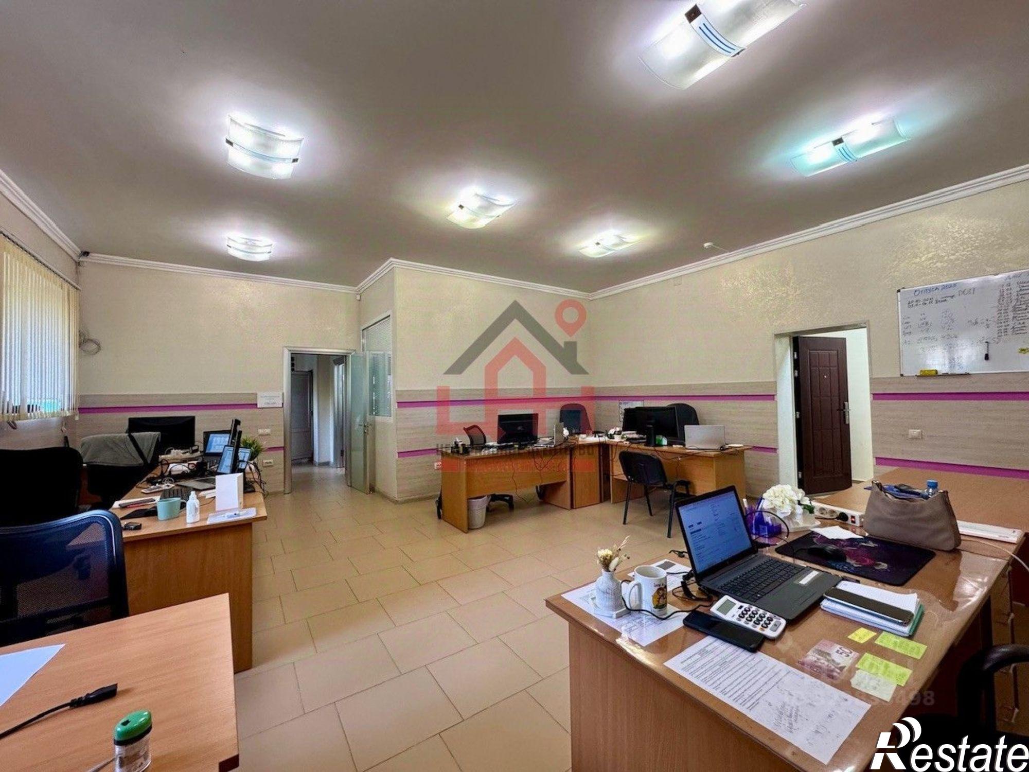 Купить офис, помещение под офис за 6 950 010 рублей на ул Октябрьская, 435а