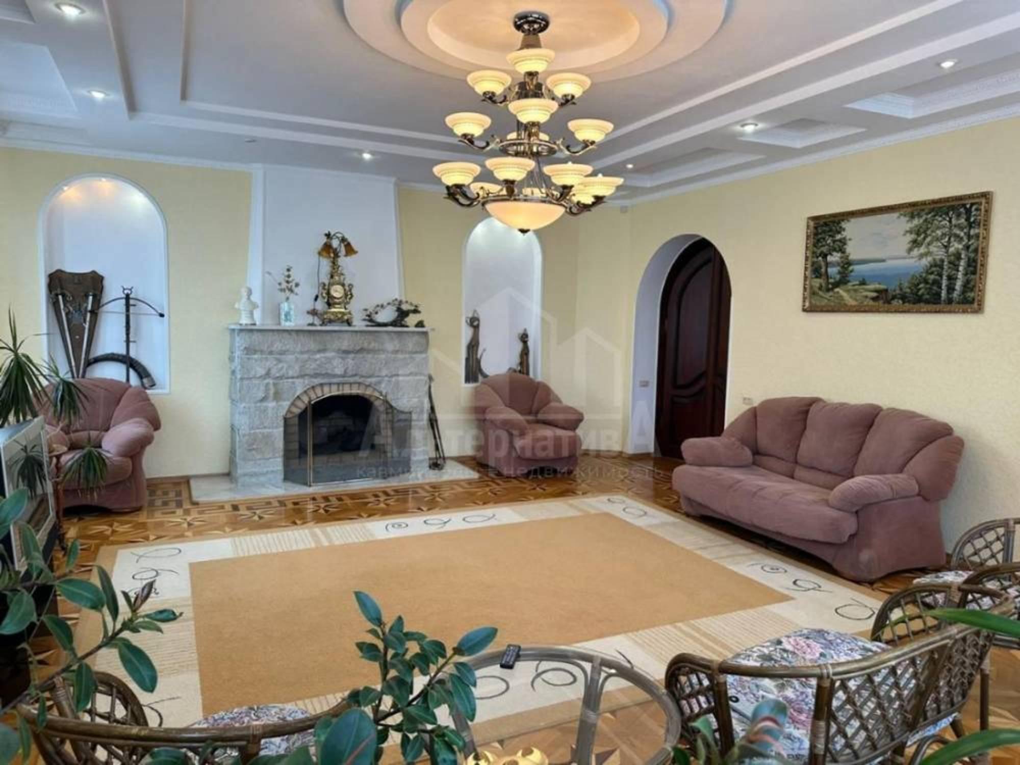 Купить квартиру за 17 900 000 рублей на Маяковского ул.