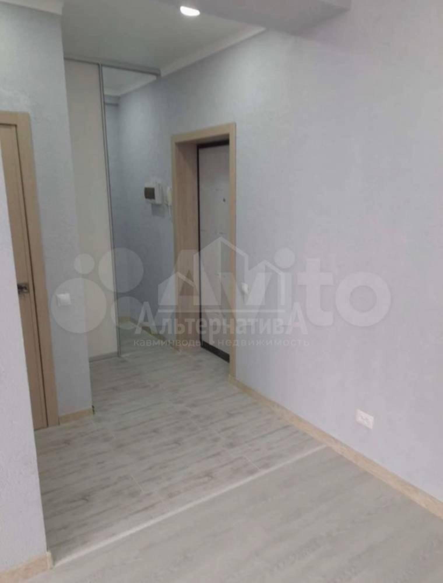 Купить квартиру за 9 000 000 рублей на Никольская ул.