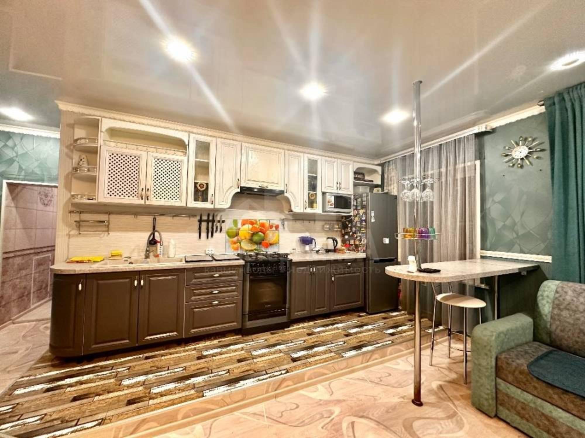 Купить дачу, дом, коттедж за 7 700 000 рублей на 3-й проезд ул.