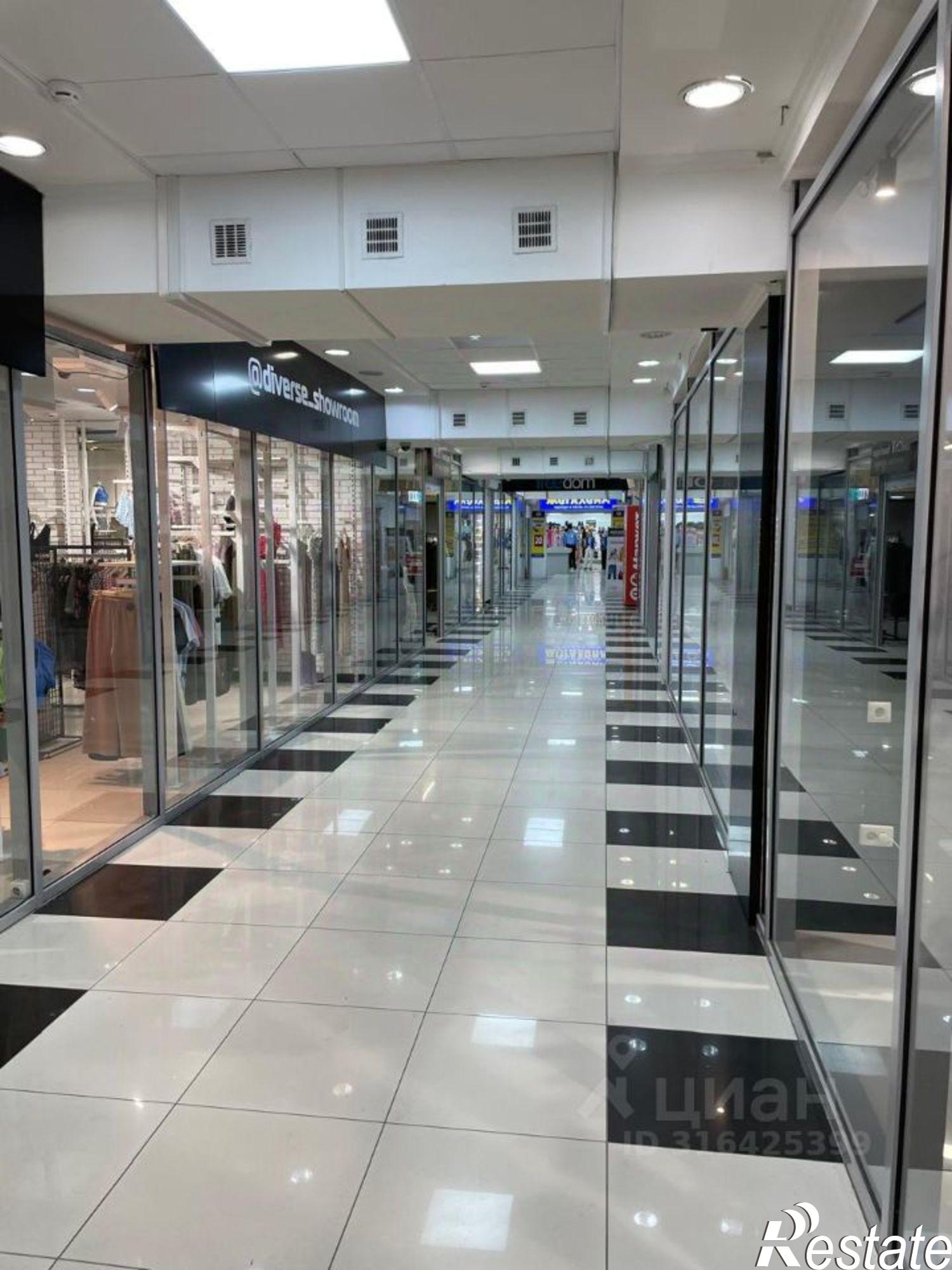 Купить торговое помещение за 97 001 500 рублей на Интернациональная улица, 44