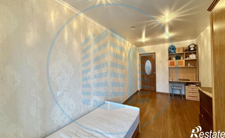 2-комн квартира улица Долина Роз, 10,  д. 10