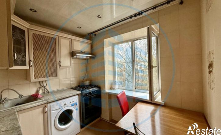 2-комн квартира улица Долина Роз, 10,  д. 10