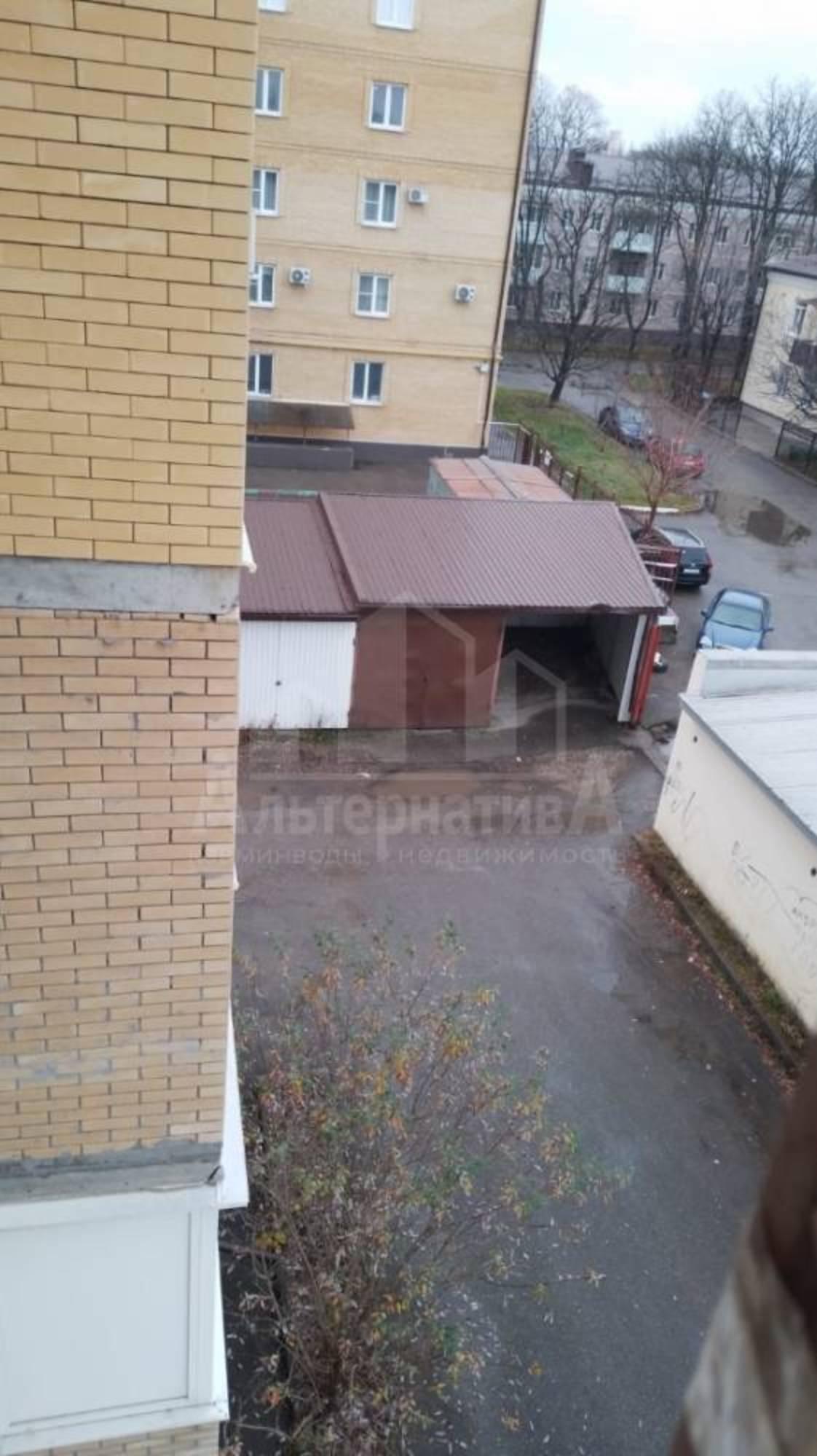 Купить гараж, место в паркинге за 850 000 рублей на Октябрьская ул.