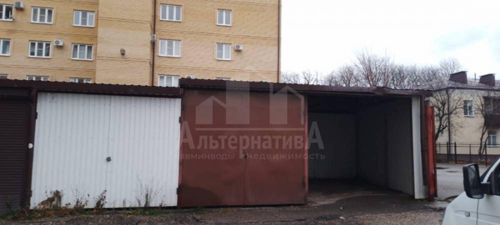 Купить гараж, место в паркинге за 850 000 рублей на Октябрьская ул.
