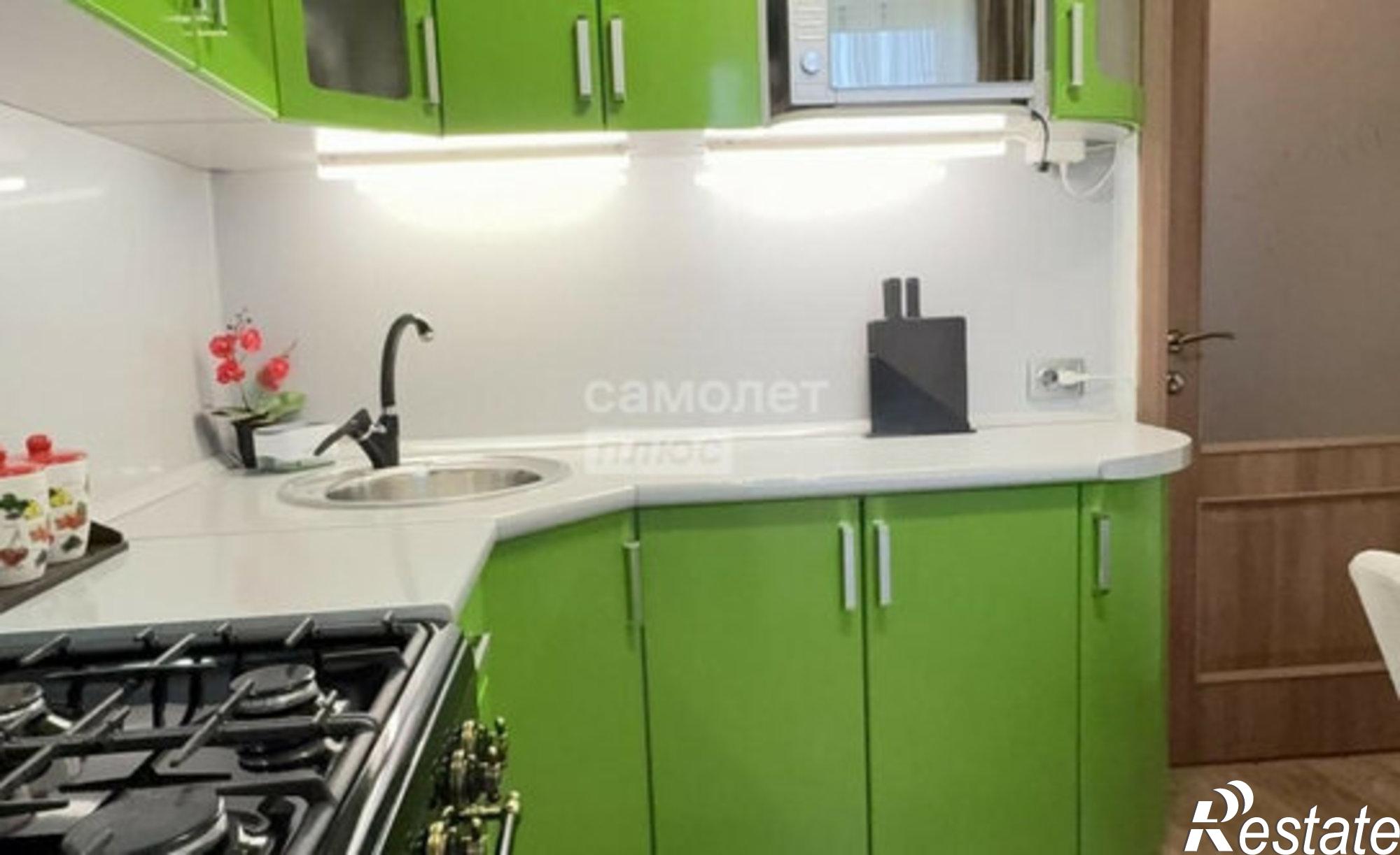 Купить квартиру за 7 900 000 рублей на ул Никольская, 21 5