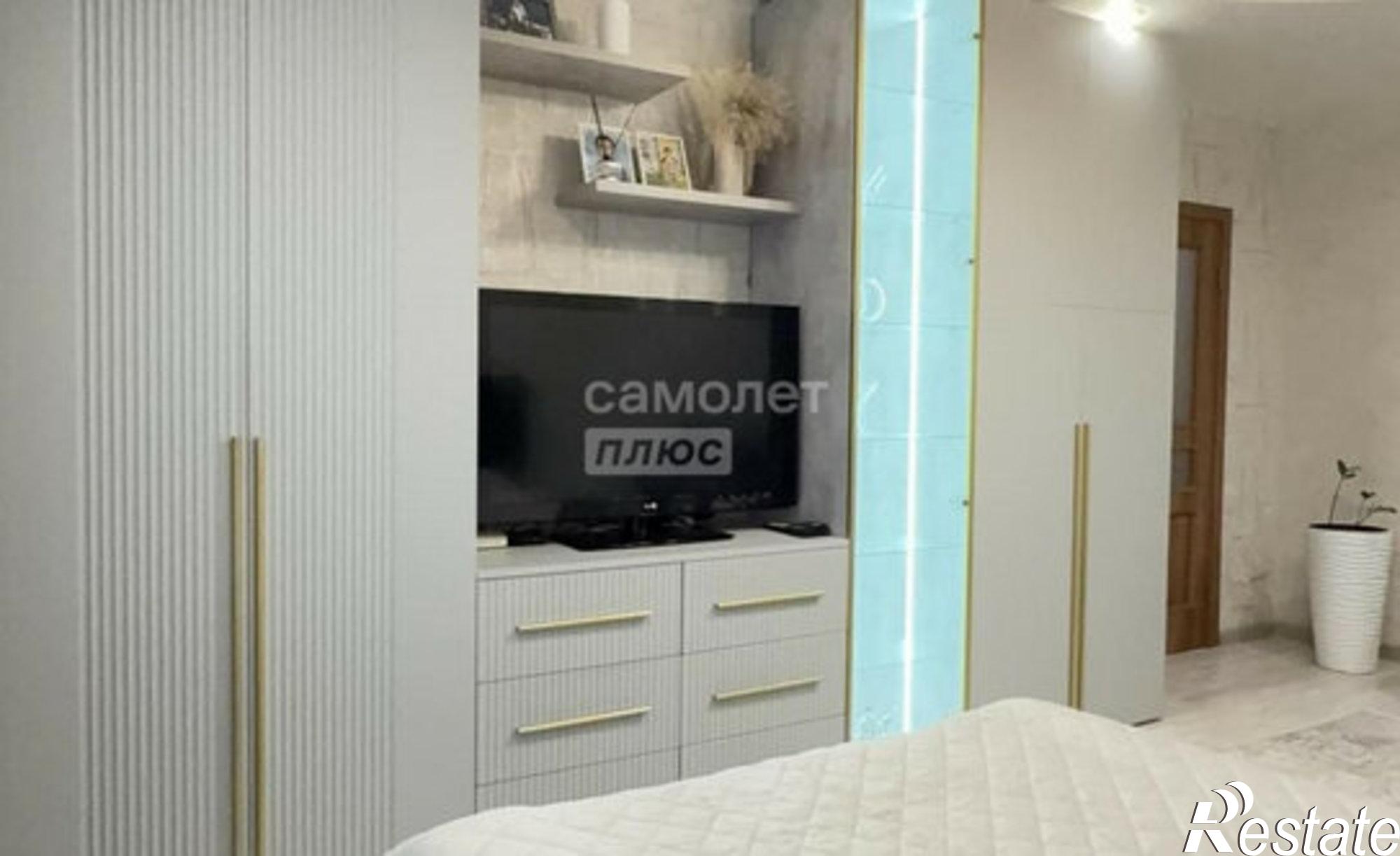 Купить квартиру за 7 900 000 рублей на ул Никольская, 21 5