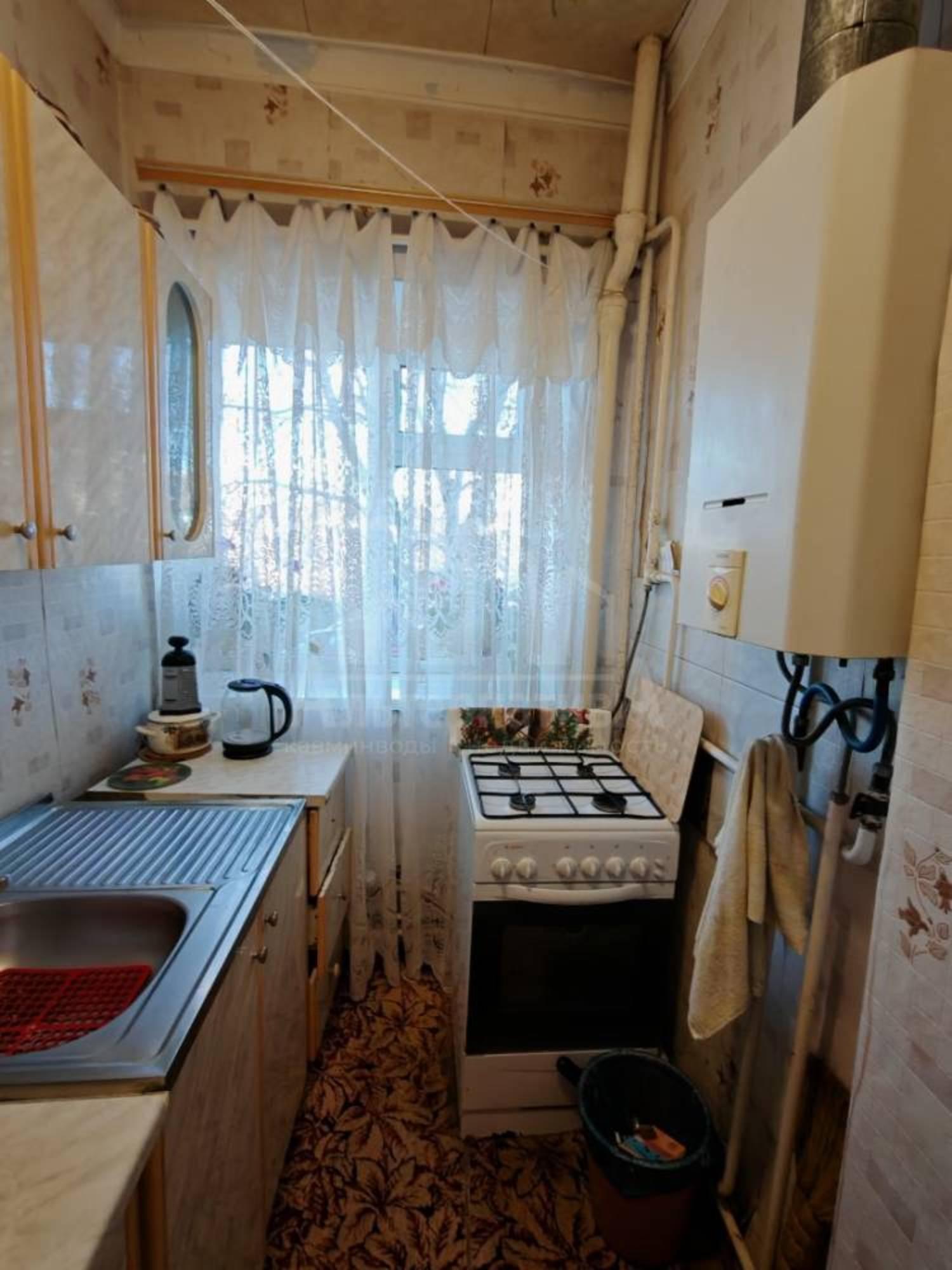 Купить квартиру за 4 150 000 рублей на Тепличная ул.
