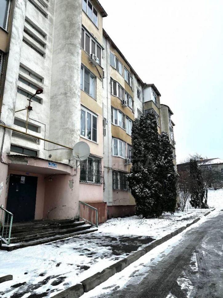 3-комн квартира 60 лет Октября ул.