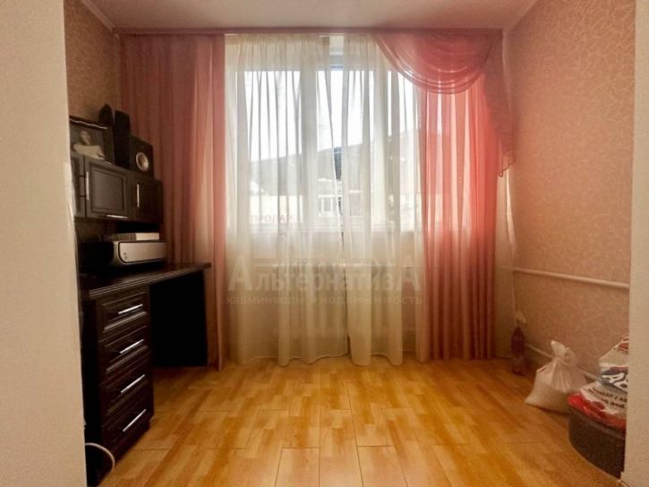 3-комн квартира Гагарина ул.