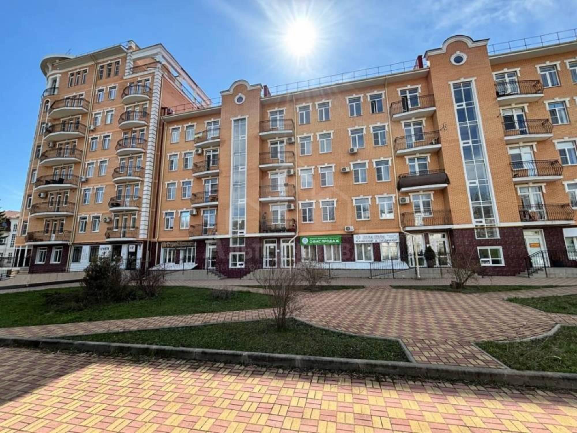 Купить квартиру за 20 000 000 рублей на Интернациональная ул.