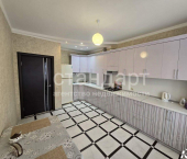 2-комн, 60кв м, этаж 2/5 Интернациональная улица, 32
