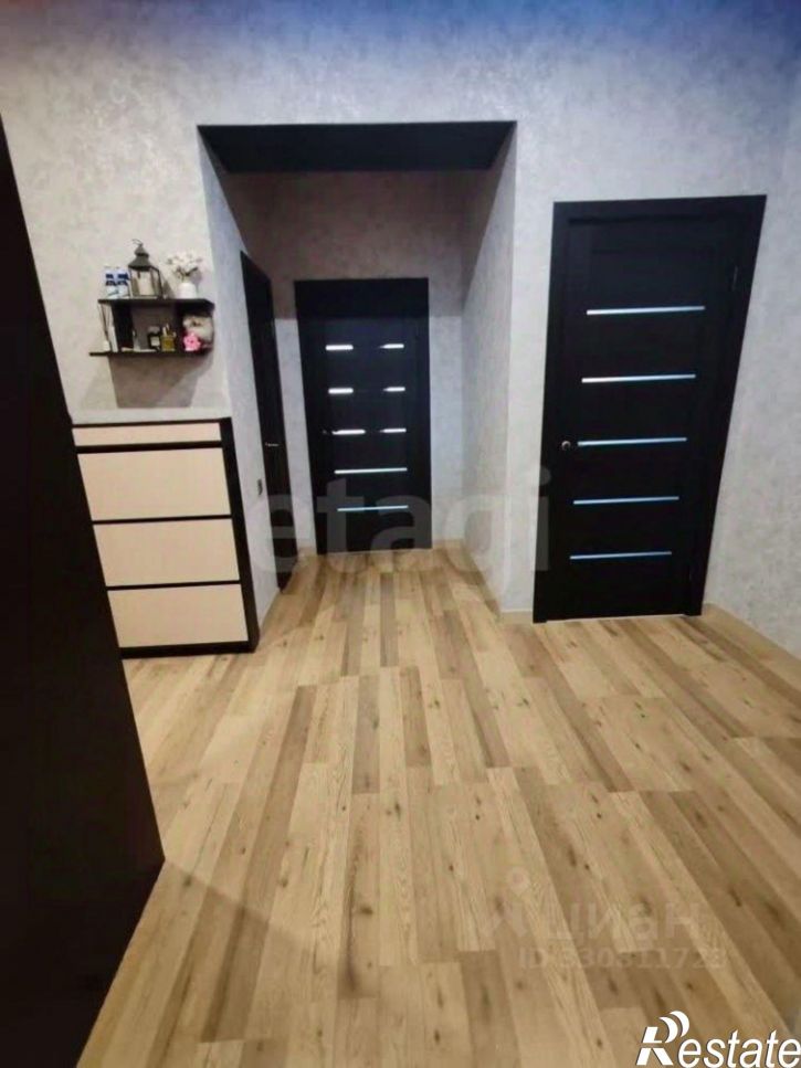 3-комн квартира ул Шмидта, 27,  д. 27
