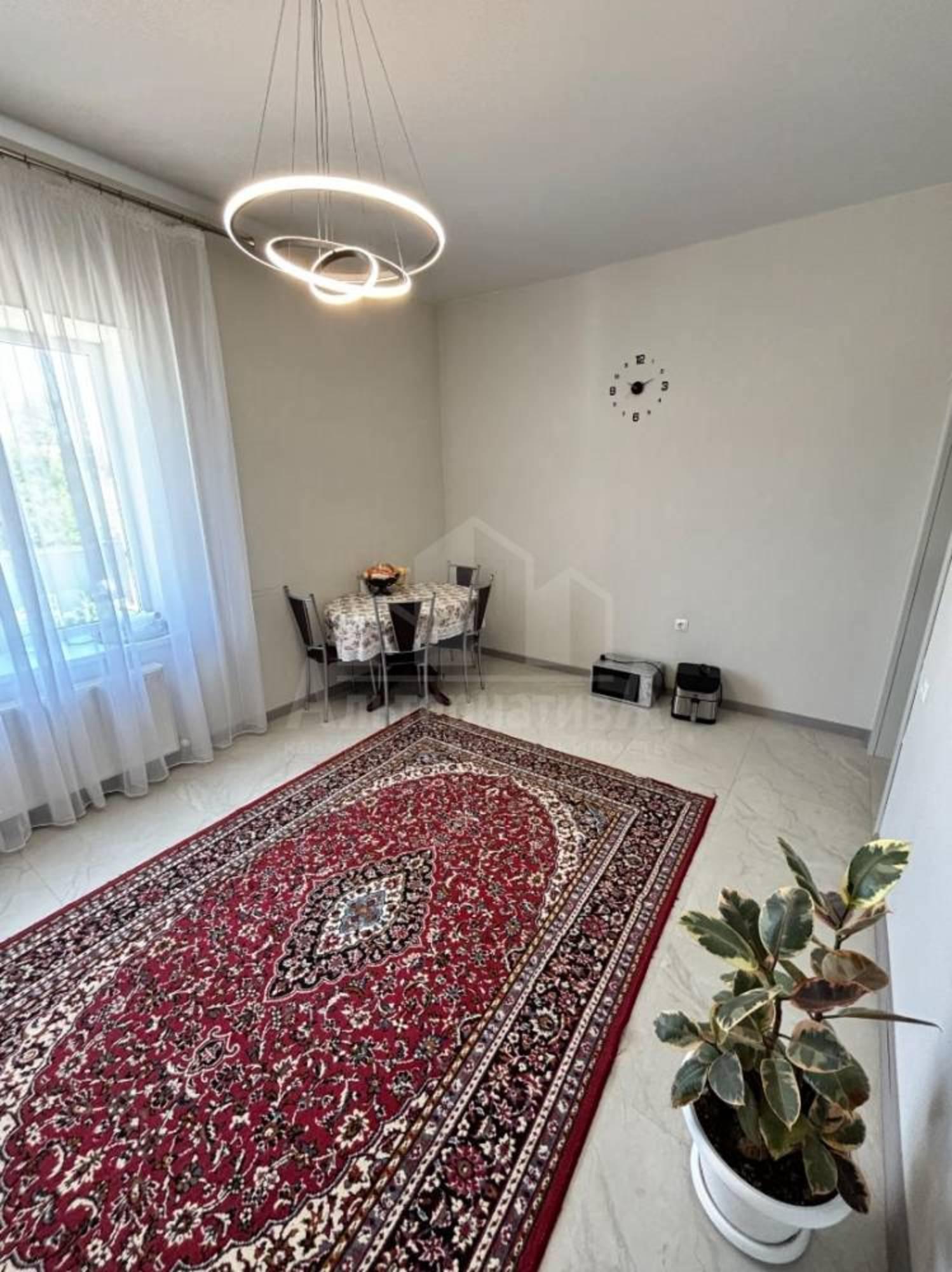 Купить дачу, дом, коттедж за 10 500 000 рублей на Романа Кулакова ул.