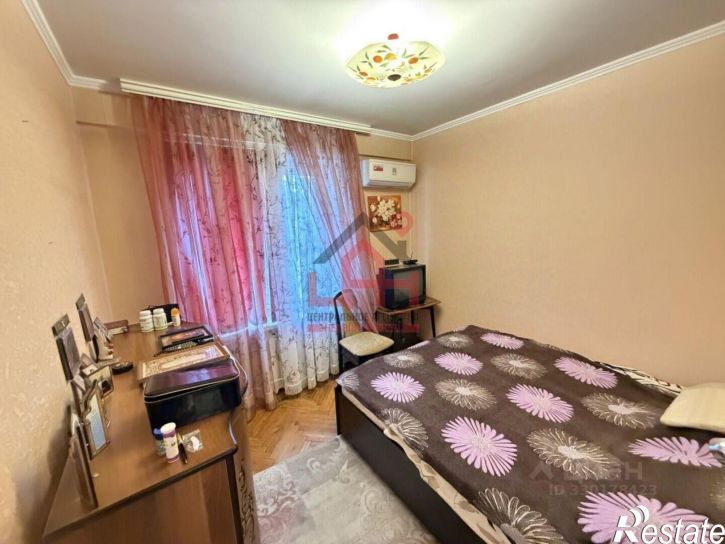 3-комн квартира улица Артёма Сергеева, 21,  д. 21