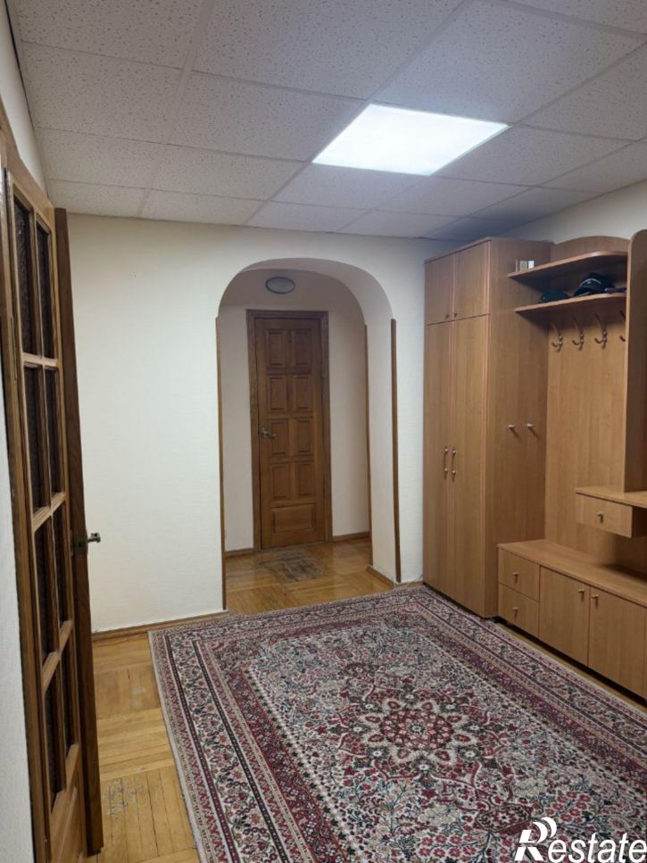 3-комн квартира улица 60 лет Октября, 1,  д. 1