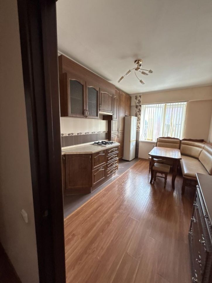 2-комн квартира Орджоникидзе ул, 81к2