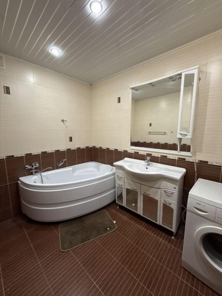 2-комн квартира Орджоникидзе ул, 81к2