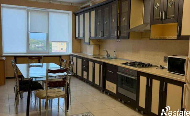 2-комн квартира улица Орджоникидзе, 84 к1,  д. 84 к1