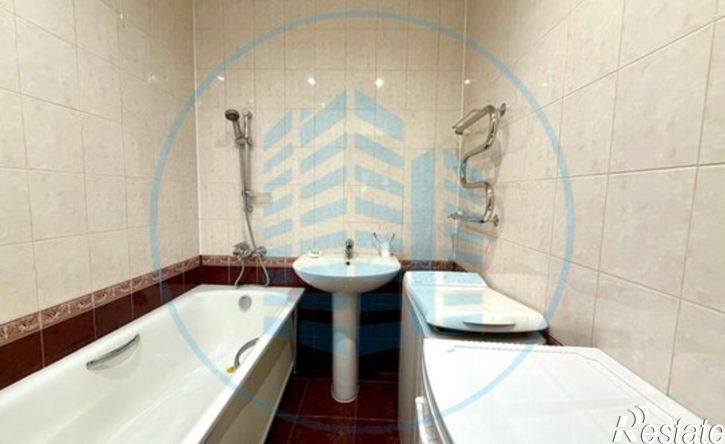 2-комн квартира улица Комарова, 93,  д. 93