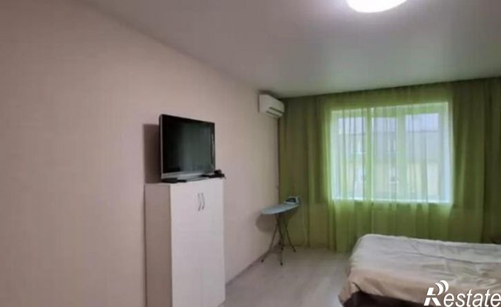 2-комн квартира ул Орджоникидзе, 84 2,  д. 84 2,  к. 2