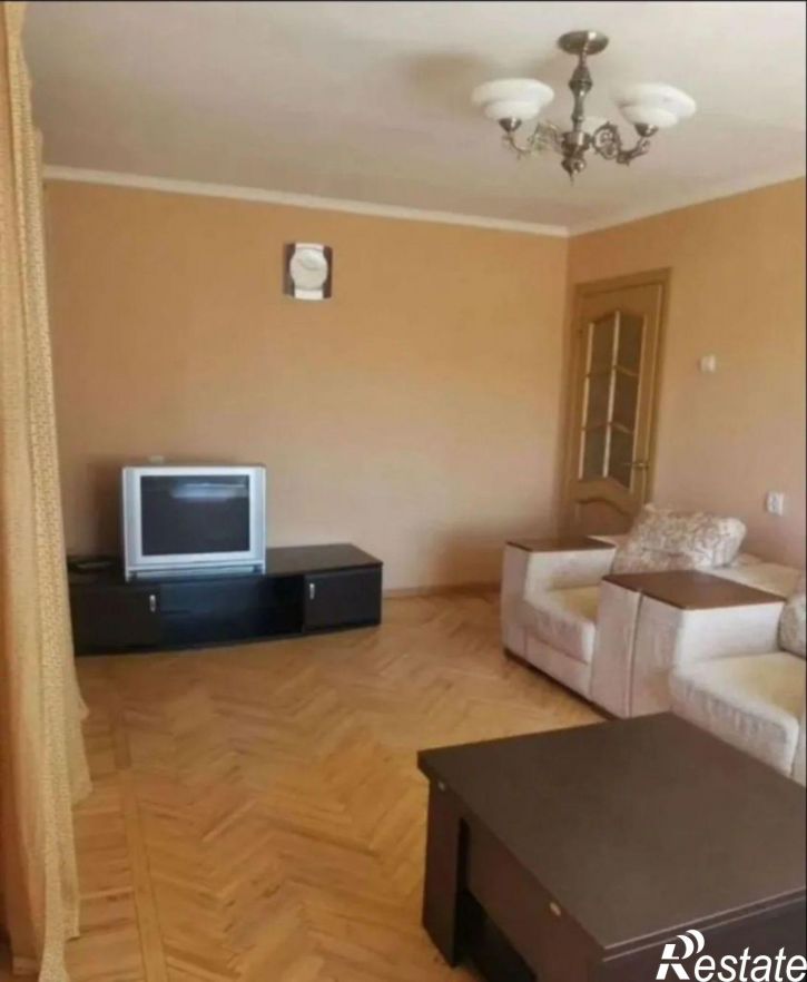 2-комн квартира Долина Роз ул, 5