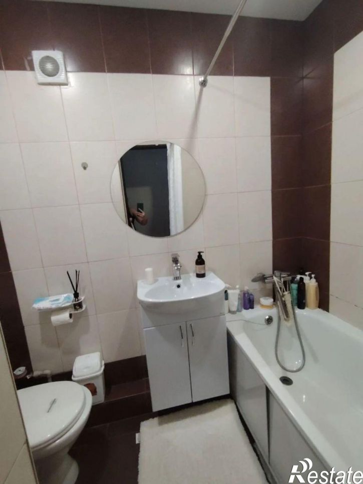 3-комн квартира Долина Роз ул