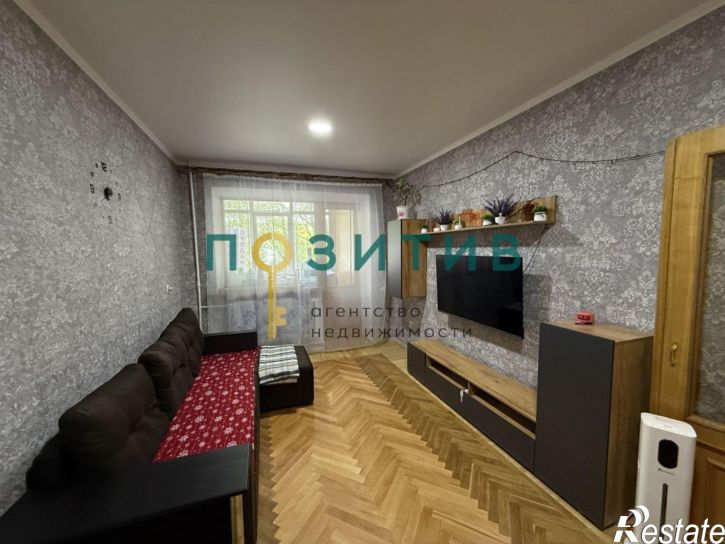 3-комн квартира Урицкого ул, 27